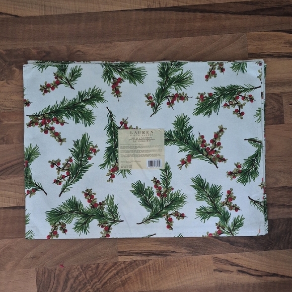 Lauren Ralph Lauren Pine and Berry Placemats. Set Of 4 100% Cotton Double Sided - Picture 1 of 3